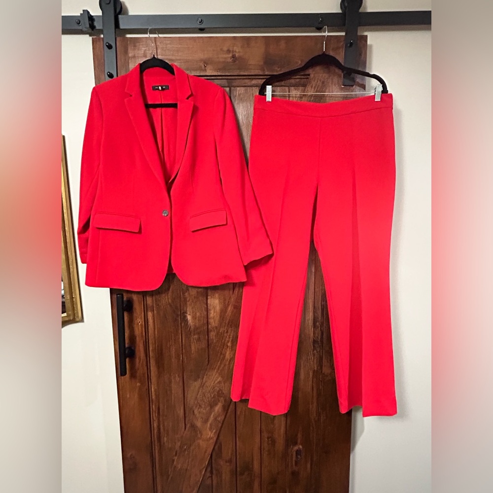 Ann Taylor Red Women's Pantsuit. Blazer size 14P. Pants size 14.